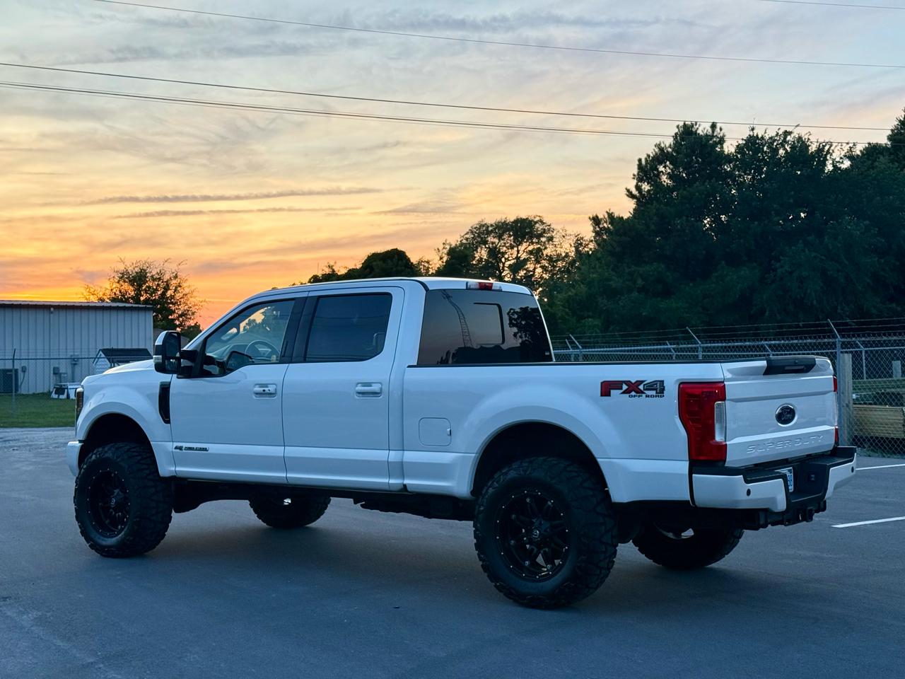 Ford F-250 SD Lariat Crew Cab 4WD 2019