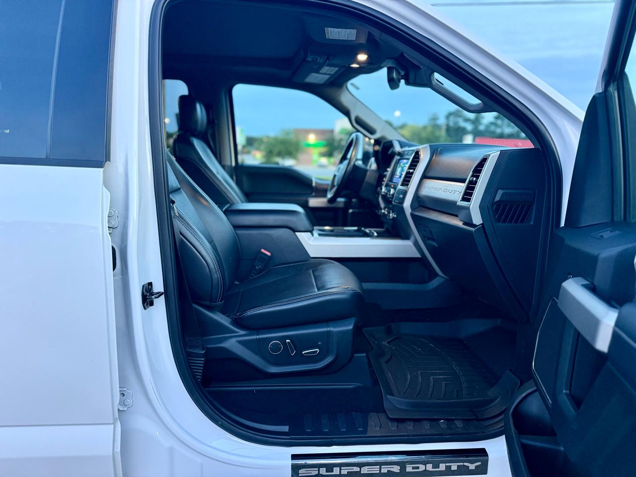 Ford F-250 SD Lariat Crew Cab 4WD 2019