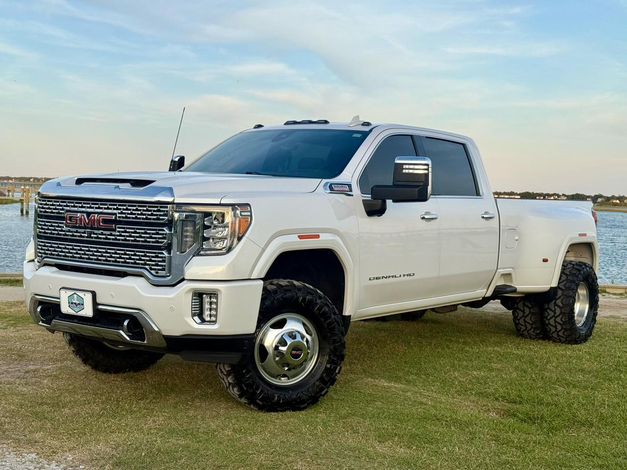2022 GMC Sierra 3500HD Denali Crew Cab Long Box 4WD