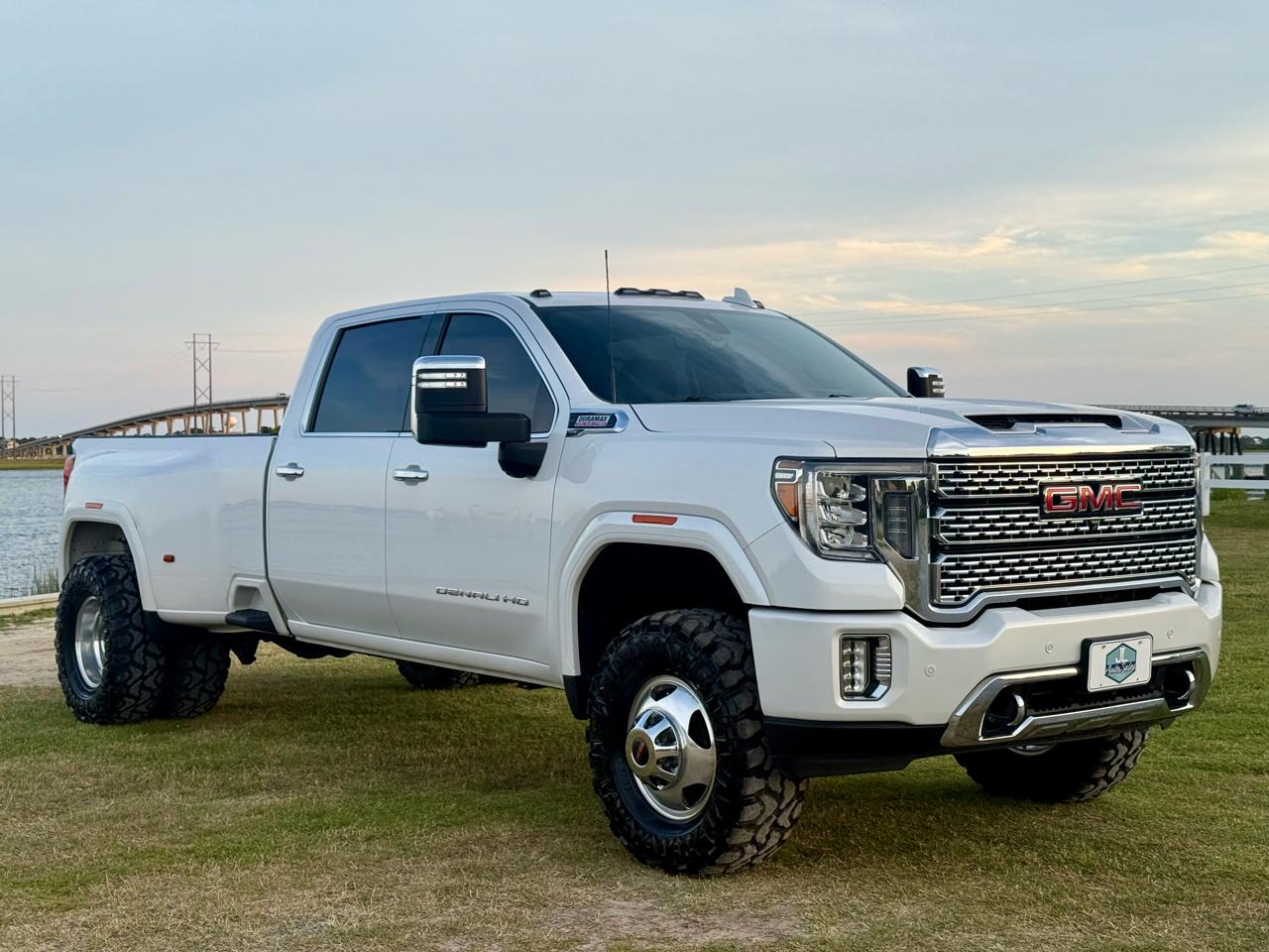 GMC Sierra 3500HD Denali Crew Cab Long Box 4WD 2022