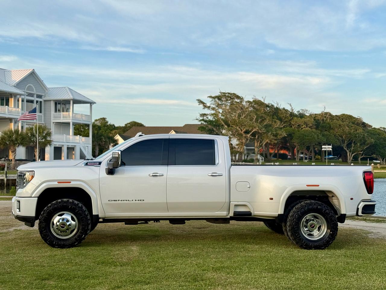 GMC Sierra 3500HD Denali Crew Cab Long Box 4WD 2022
