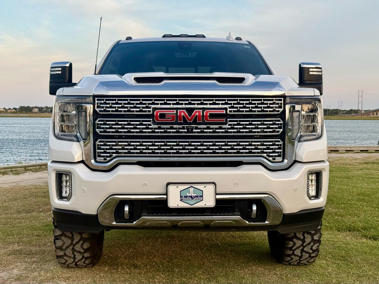 GMC Sierra 3500HD Denali Crew Cab Long Box 4WD 2022