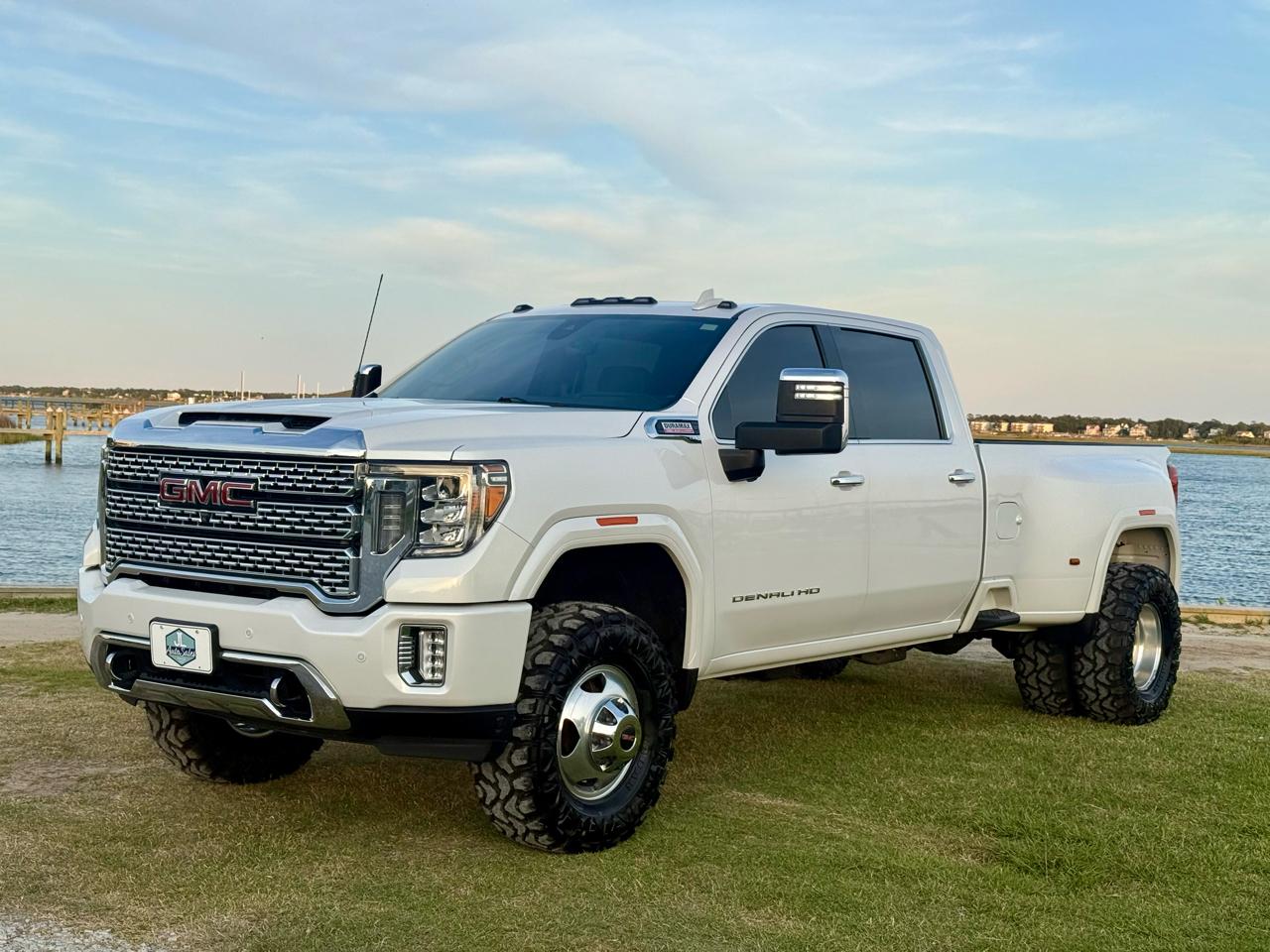 GMC Sierra 3500HD Denali Crew Cab Long Box 4WD 2022