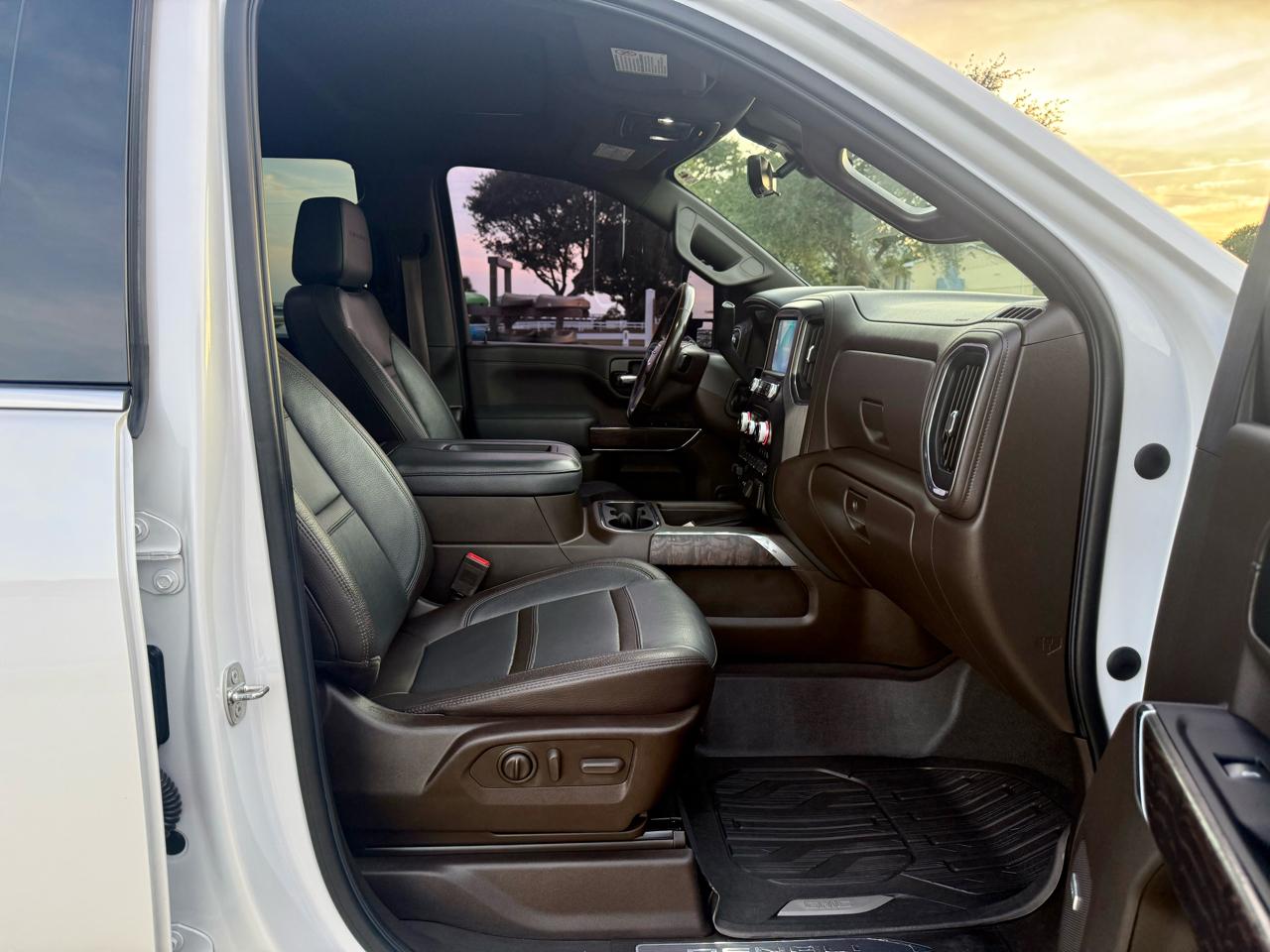 GMC Sierra 3500HD Denali Crew Cab Long Box 4WD 2022