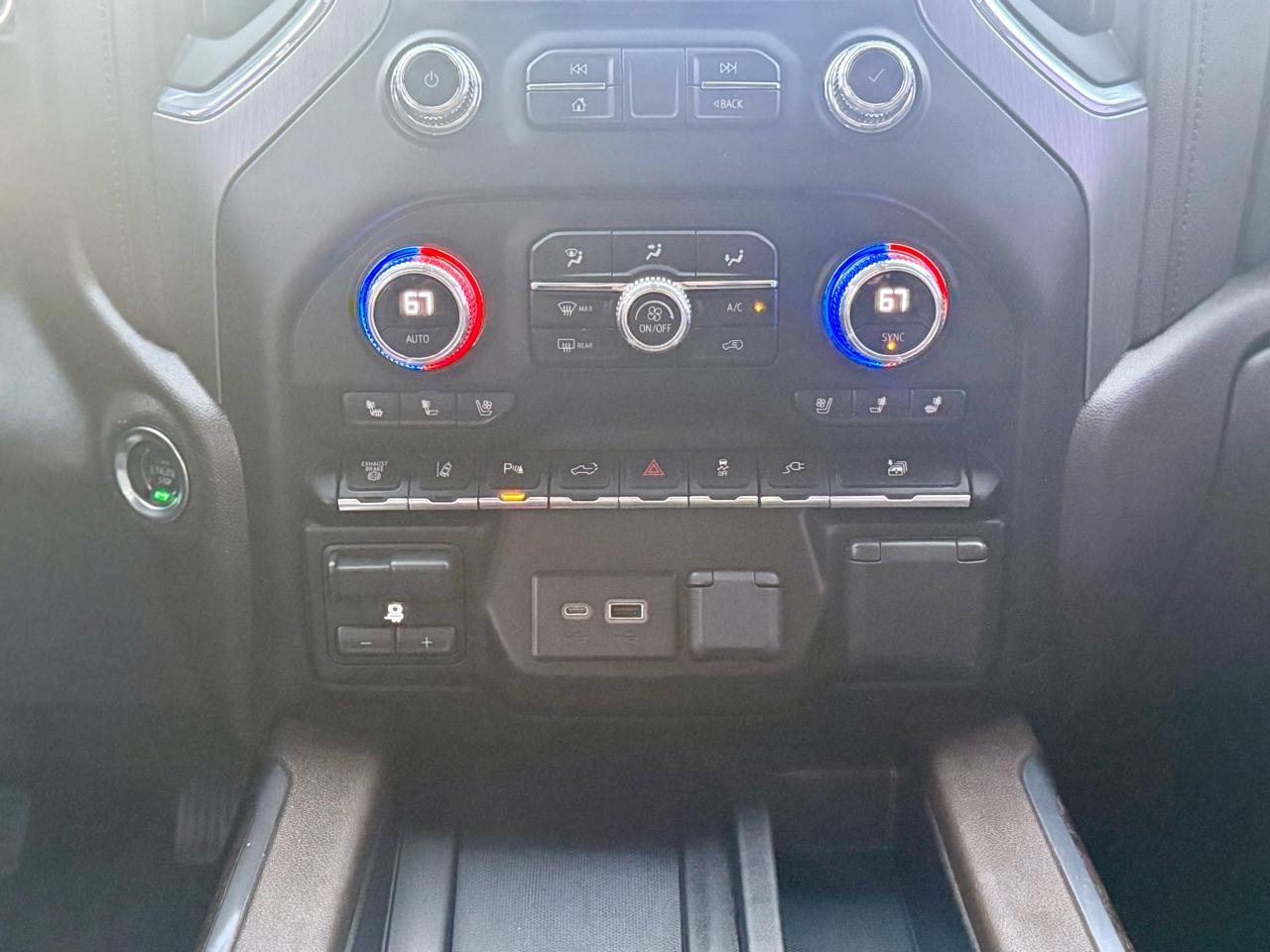 GMC Sierra 3500HD Denali Crew Cab Long Box 4WD 2022