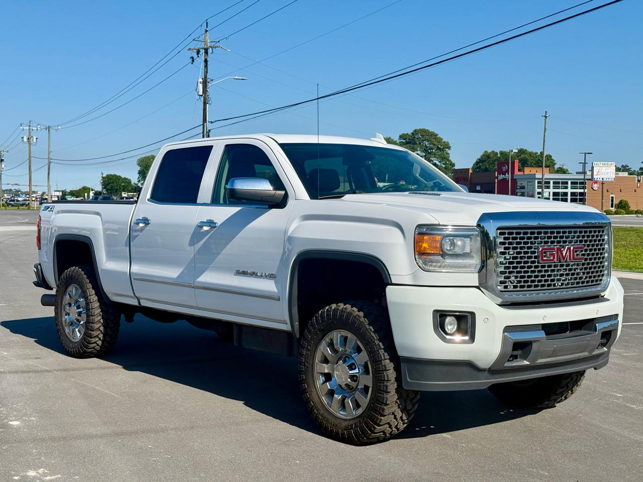 GMC Sierra 2500HD Denali Crew Cab 4WD 2015