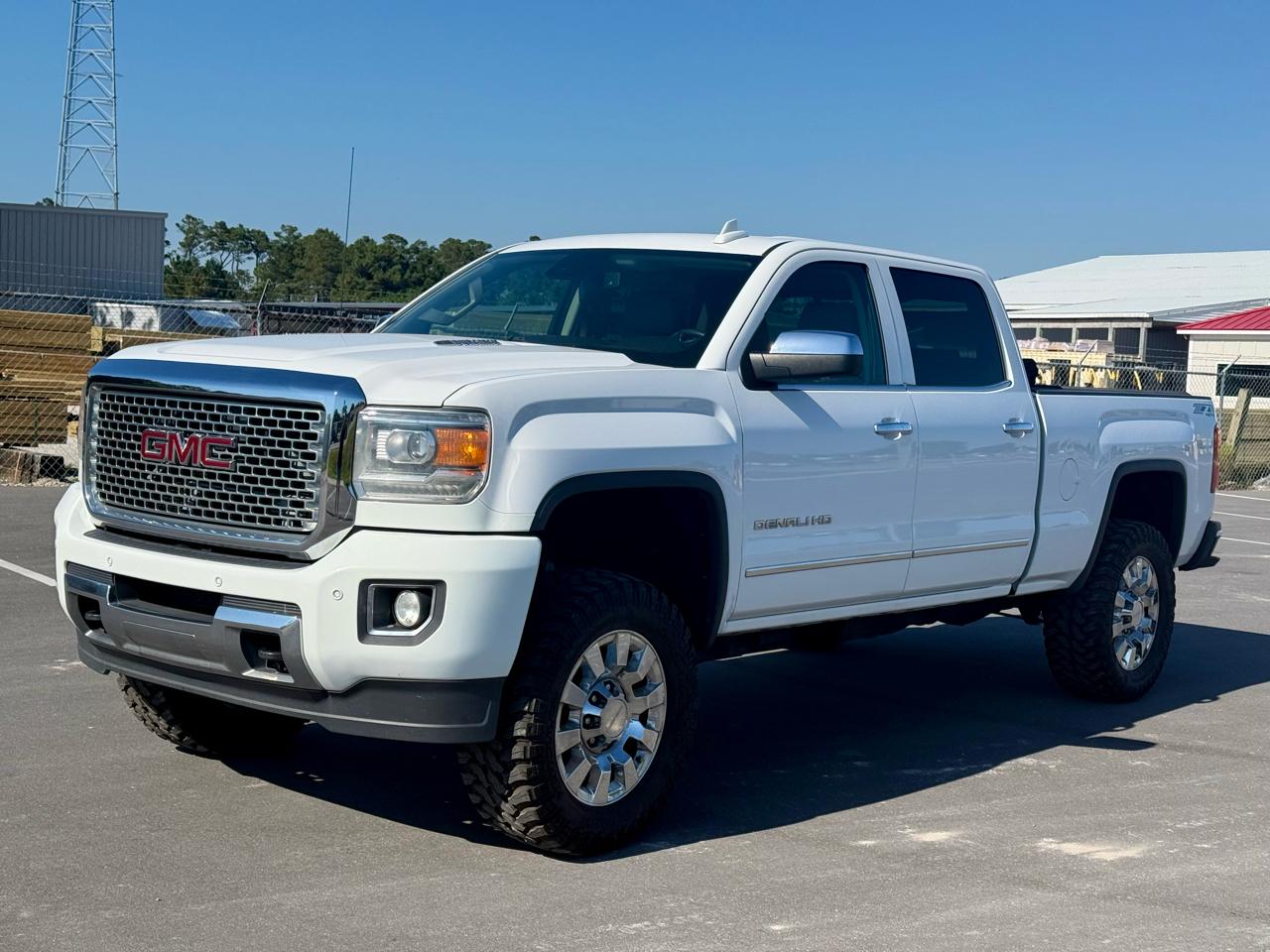 GMC Sierra 2500HD Denali Crew Cab 4WD 2015