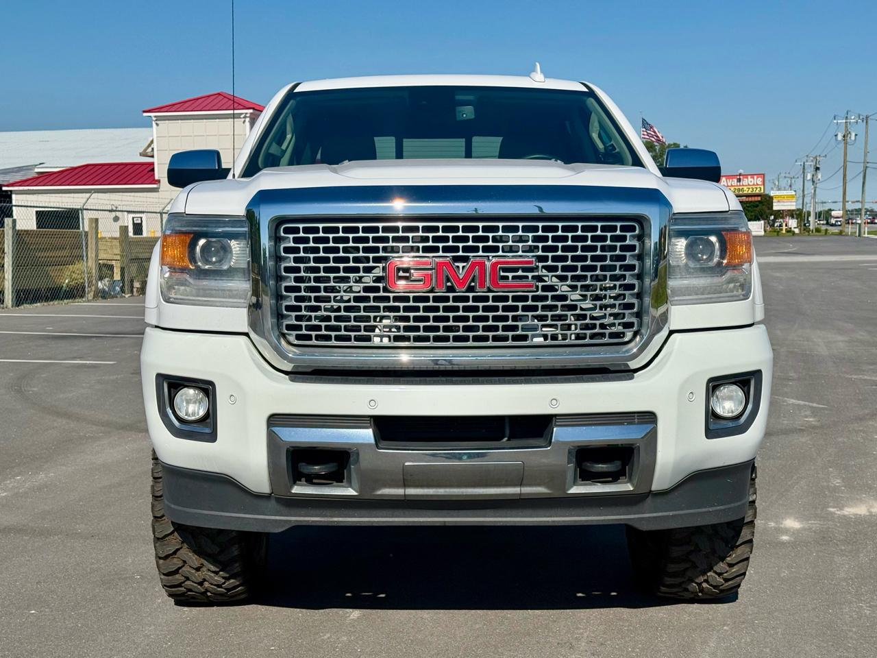 GMC Sierra 2500HD Denali Crew Cab 4WD 2015