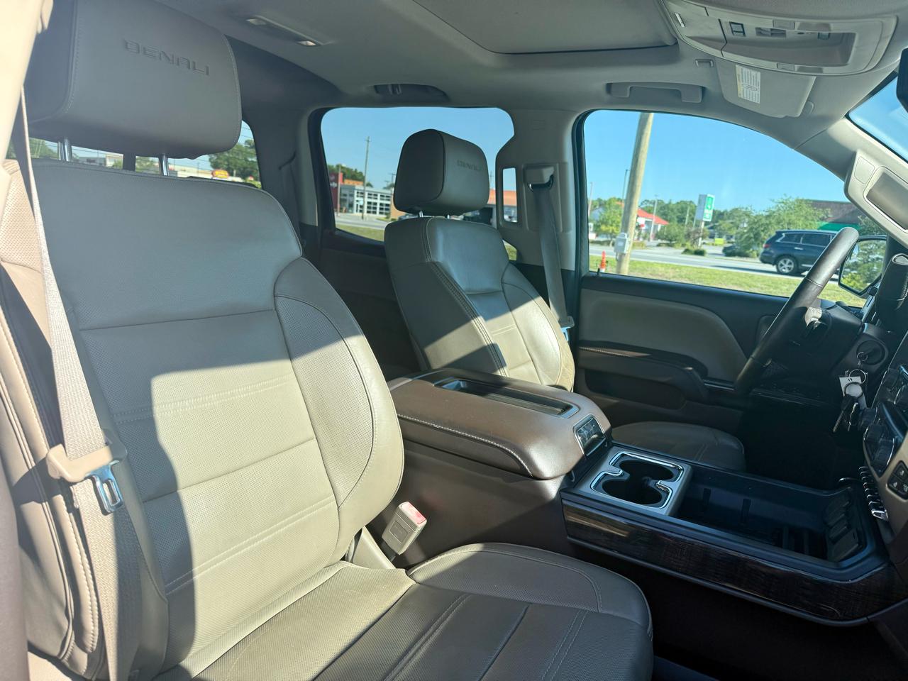 GMC Sierra 2500HD Denali Crew Cab 4WD 2015