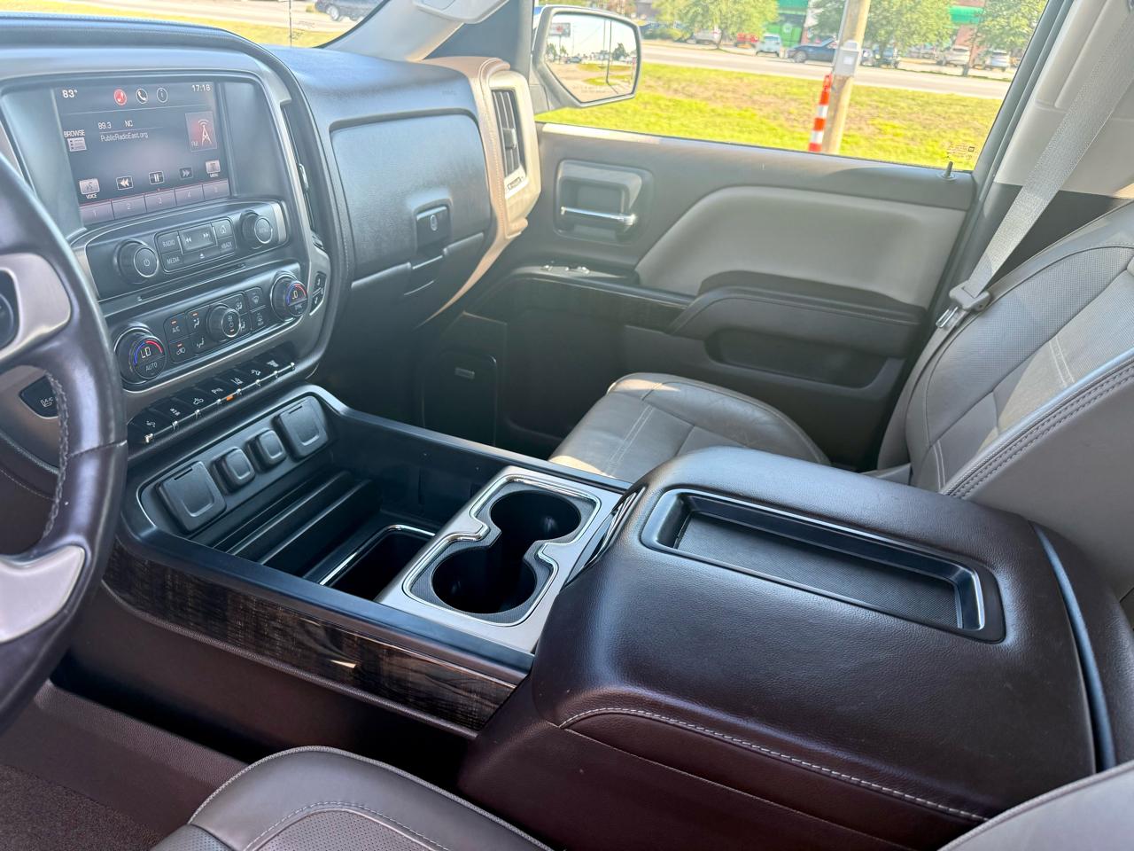 GMC Sierra 2500HD Denali Crew Cab 4WD 2015