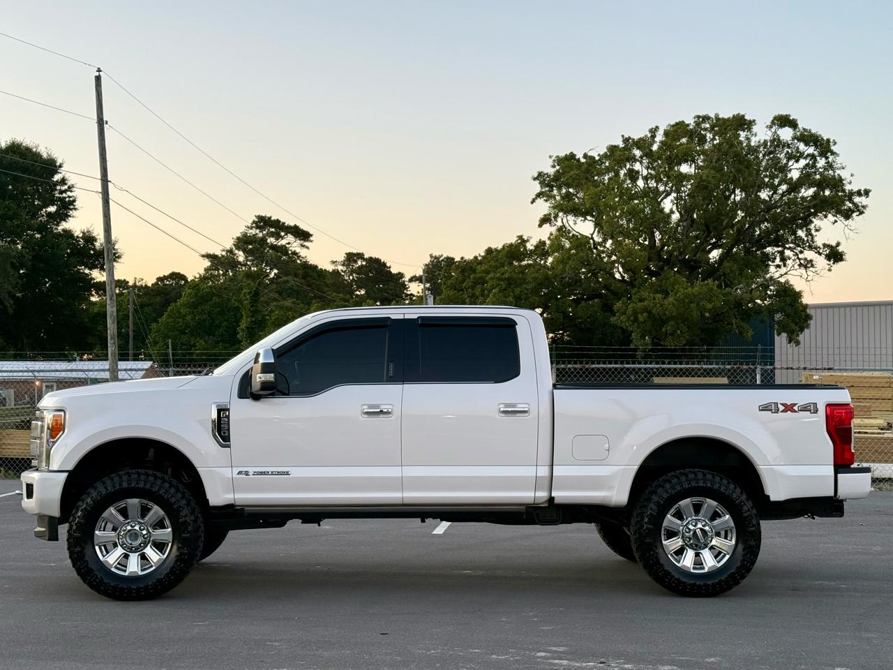 Ford F-250 SD Platinum Crew Cab 4WD 2017