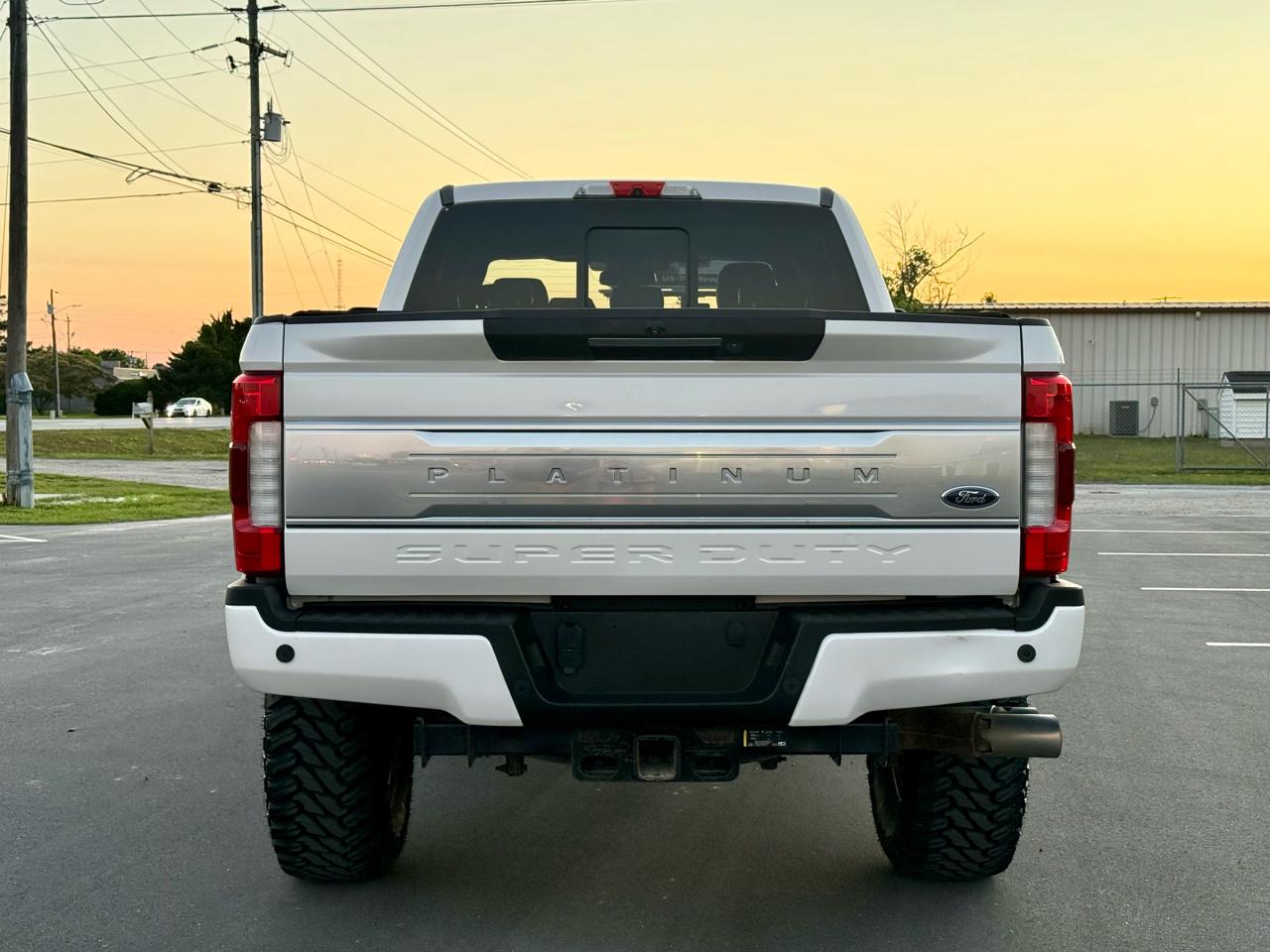 Ford F-250 SD Platinum Crew Cab 4WD 2017