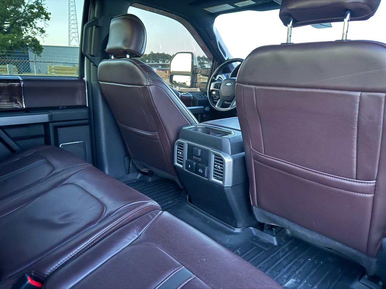 Ford F-250 SD Platinum Crew Cab 4WD 2017