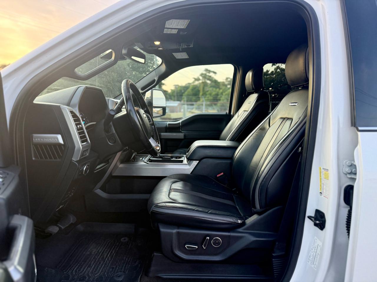 2018 Ford F-350 Super Duty Platinum - Photo 11