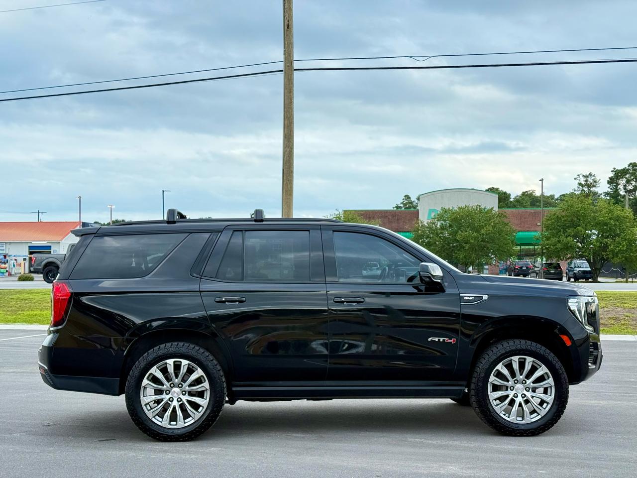 GMC Yukon AT4 2021