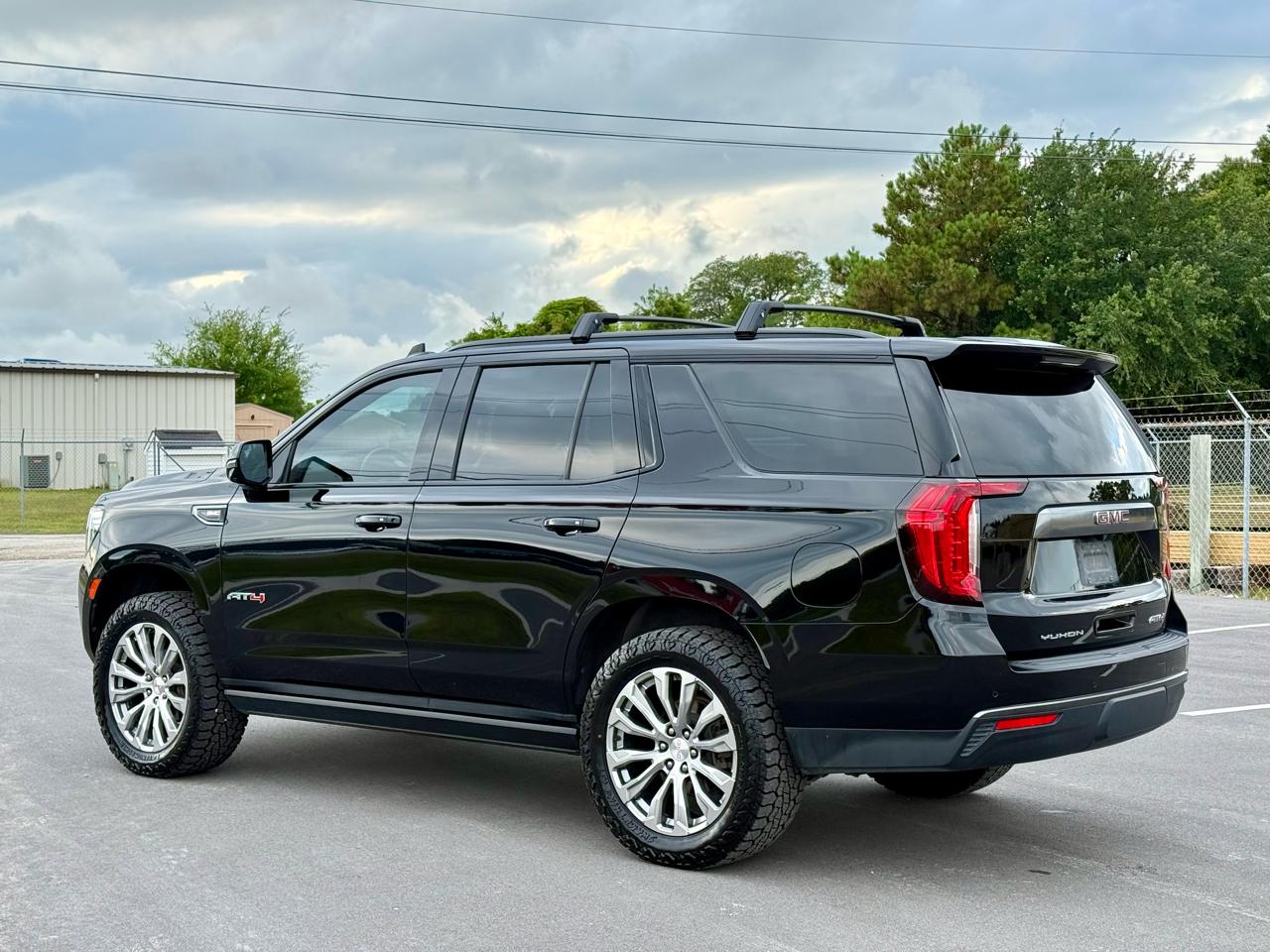 GMC Yukon AT4 2021