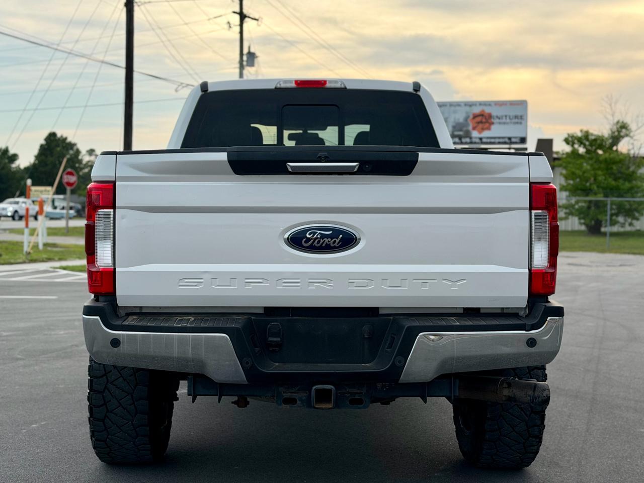 Ford F-250 SD Lariat Crew Cab 4WD 2017