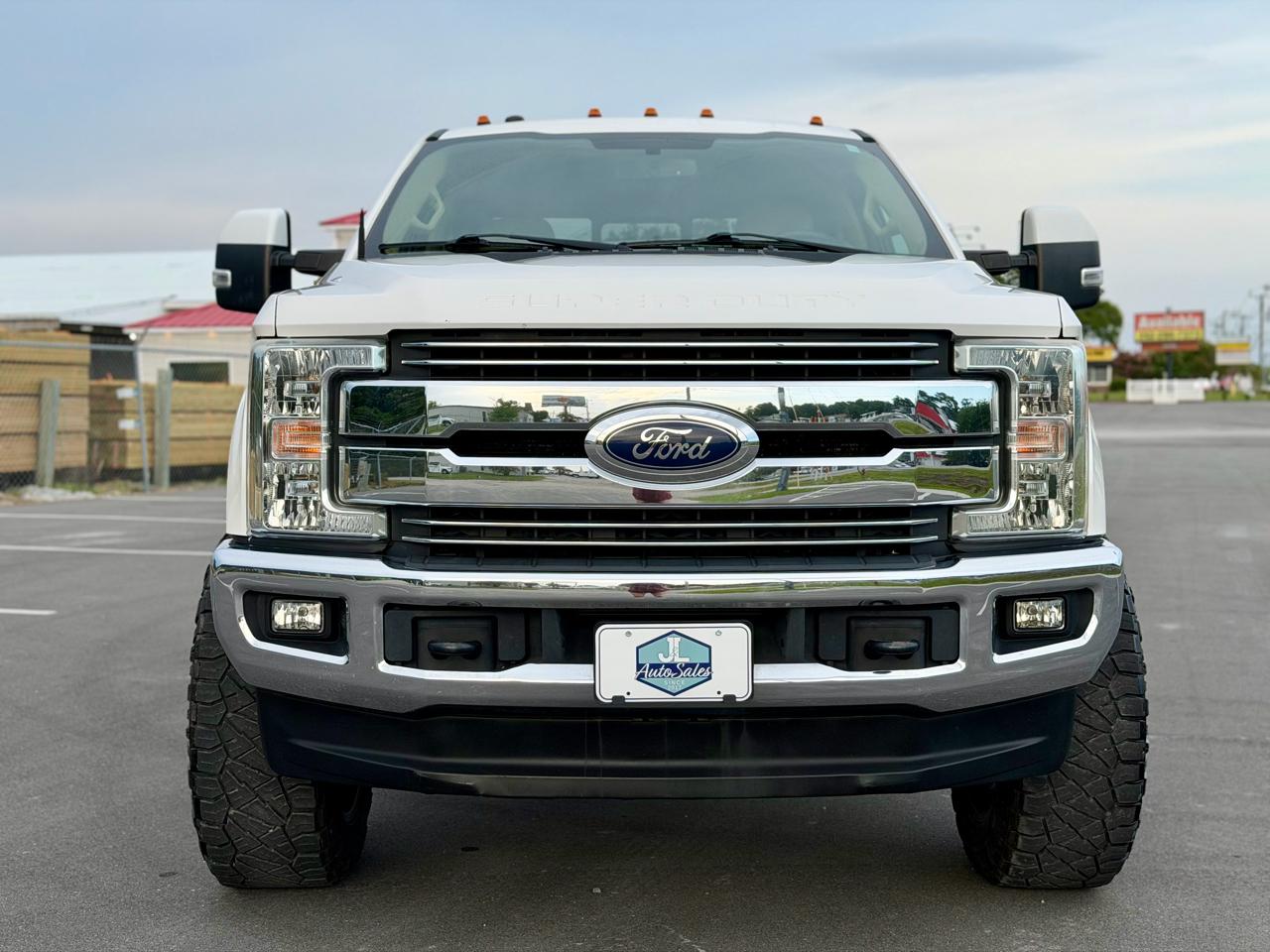 Ford F-250 SD Lariat Crew Cab 4WD 2017