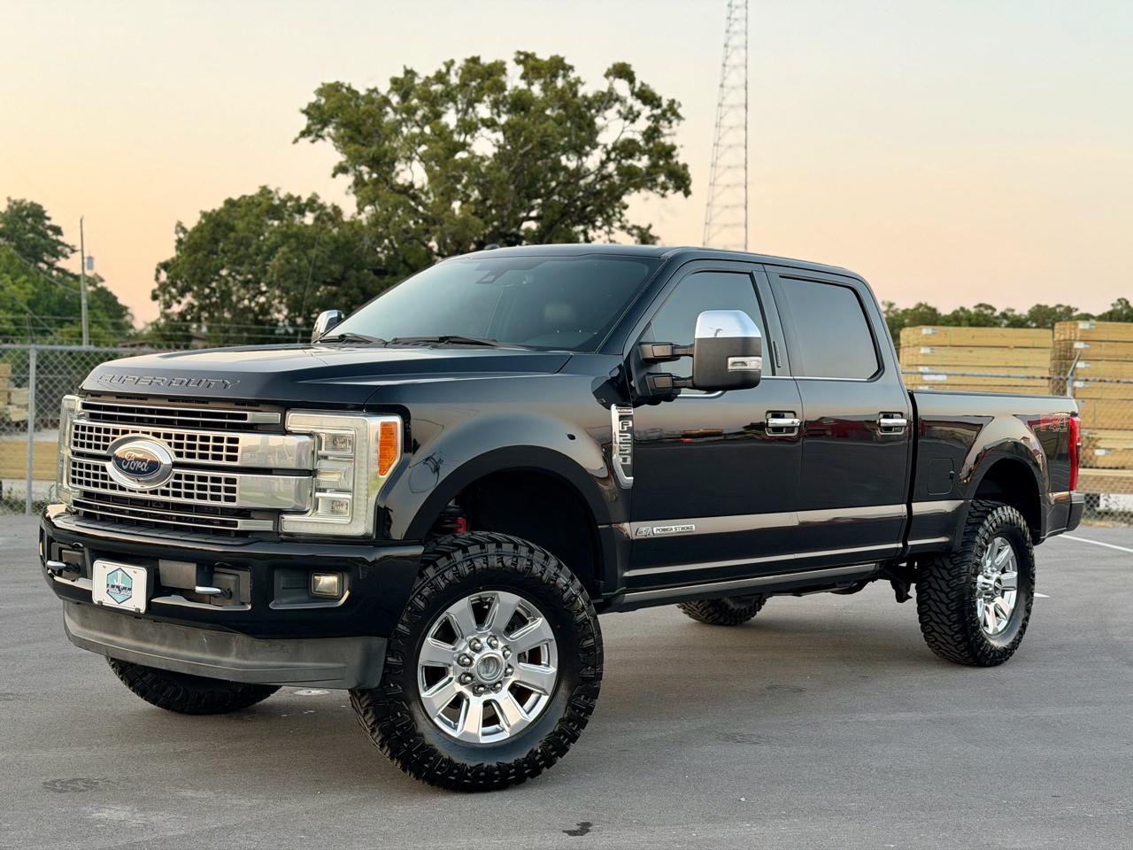 2017 Ford F-250 SD Platinum Ultimate Crew Cab 4WD