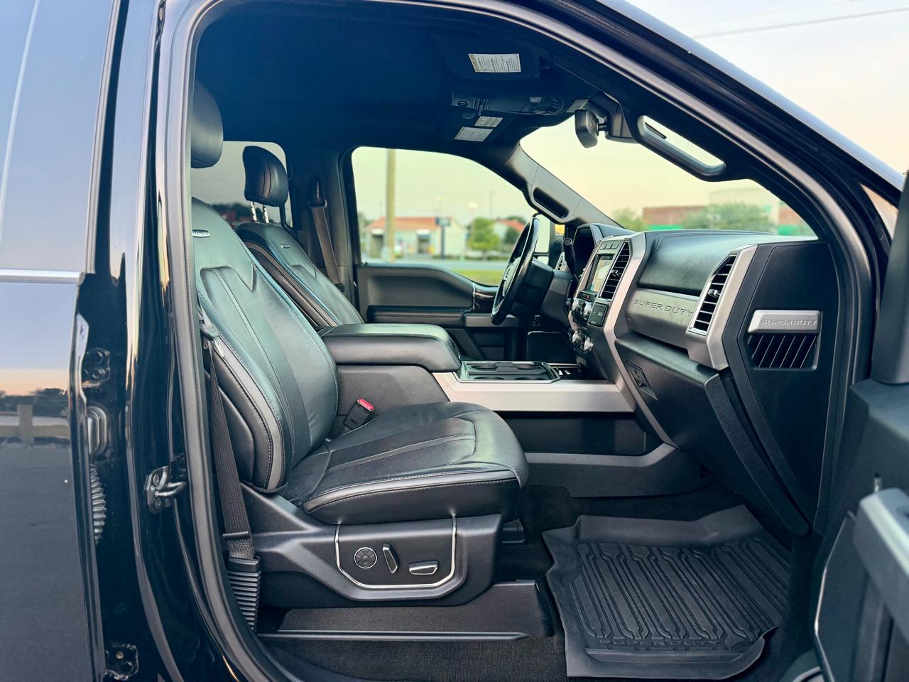 2017 Ford F-250 Super Duty Platinum - Photo 16