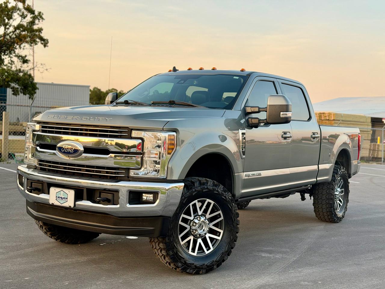 Ford F-250 SD Lariat Crew Cab 4WD 2019