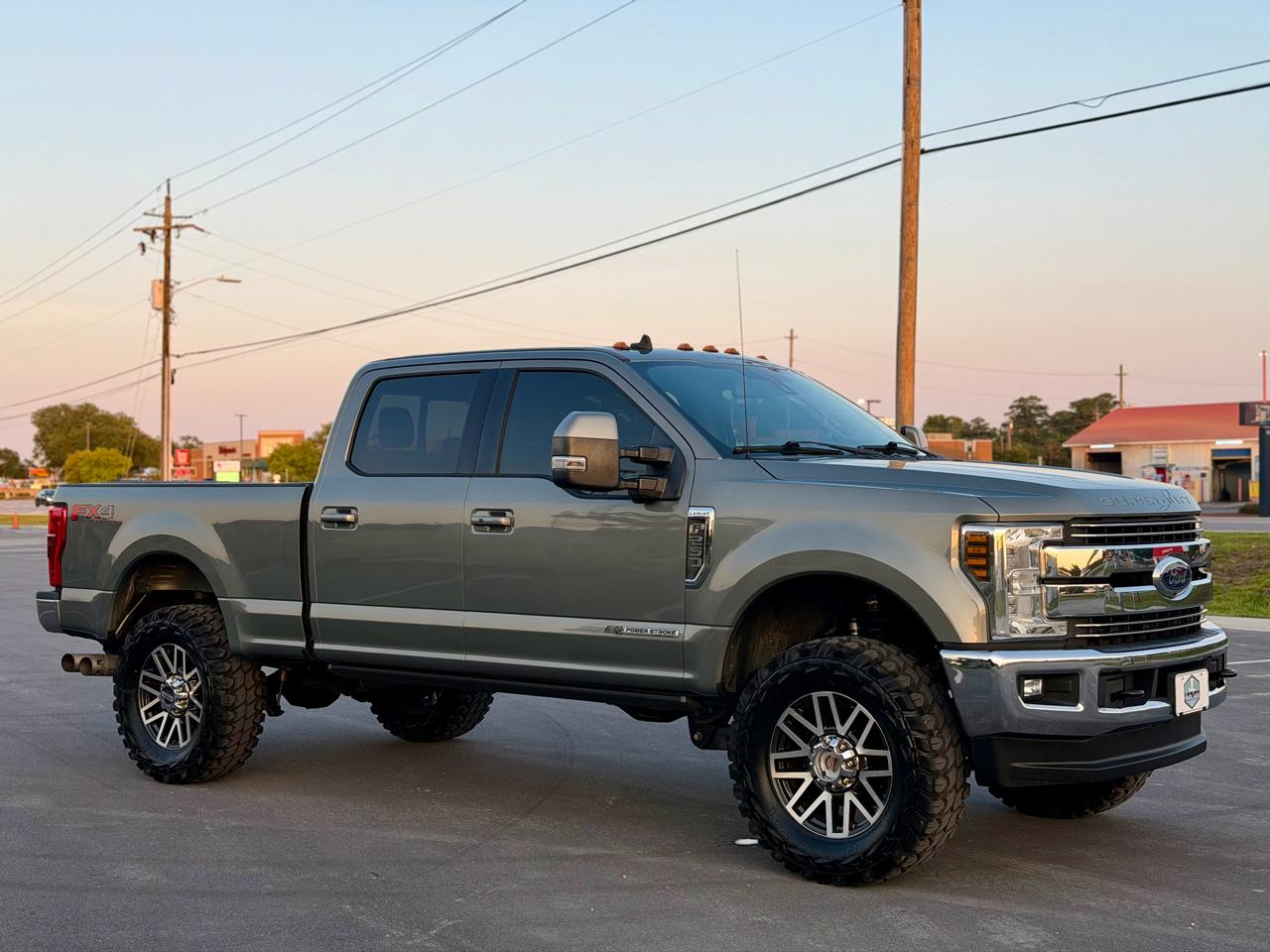 Ford F-250 SD Lariat Crew Cab 4WD 2019