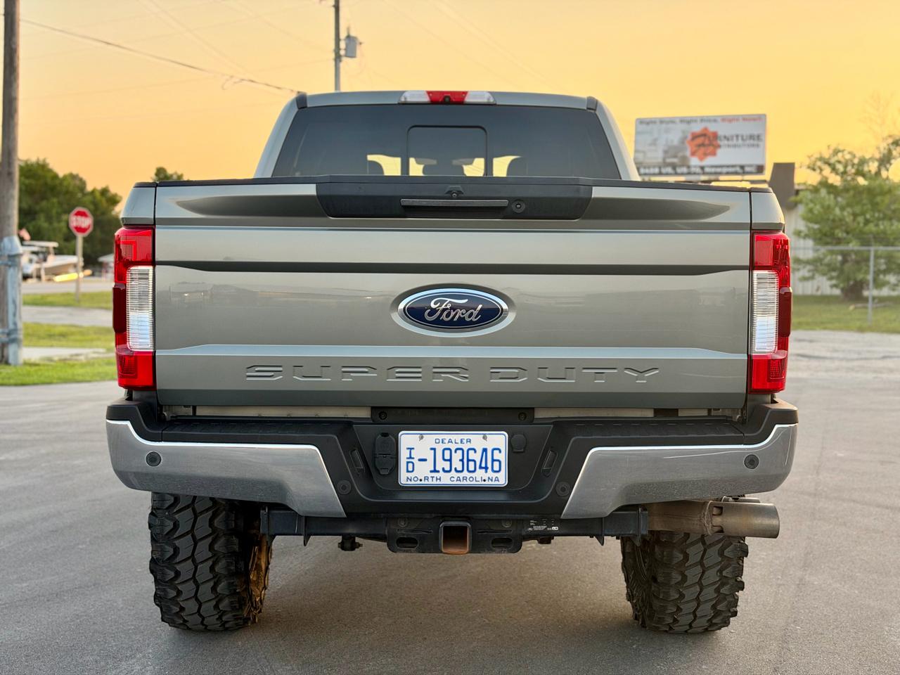 Ford F-250 SD Lariat Crew Cab 4WD 2019