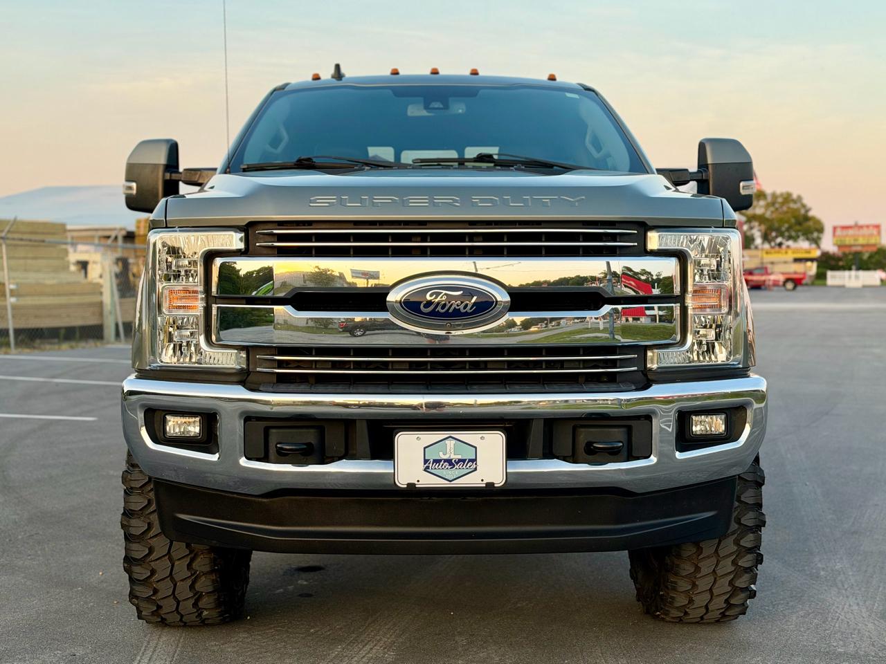 Ford F-250 SD Lariat Crew Cab 4WD 2019