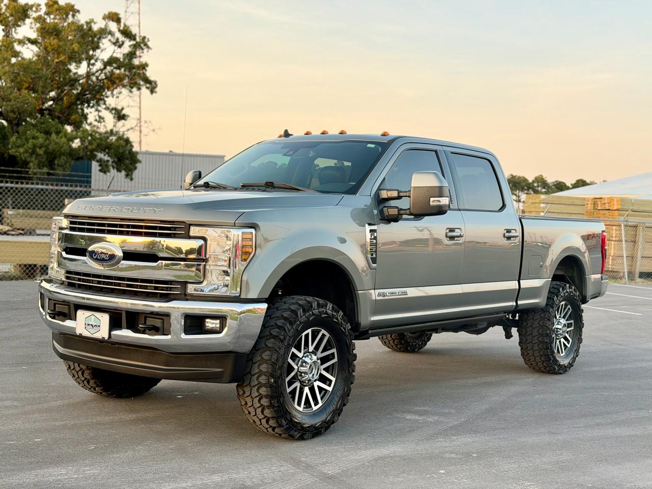 Ford F-250 SD Lariat Crew Cab 4WD 2019