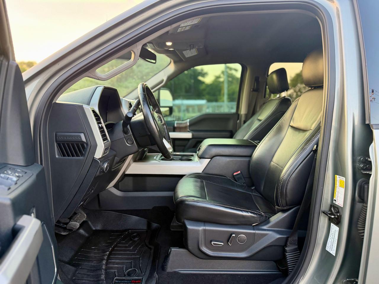 Ford F-250 SD Lariat Crew Cab 4WD 2019