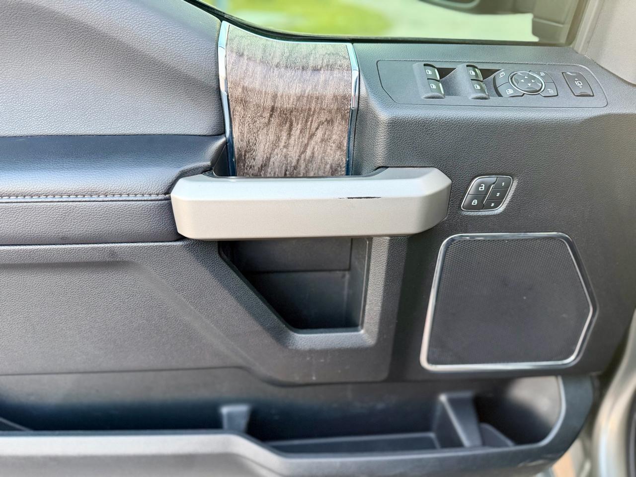 Ford F-250 SD Lariat Crew Cab 4WD 2019
