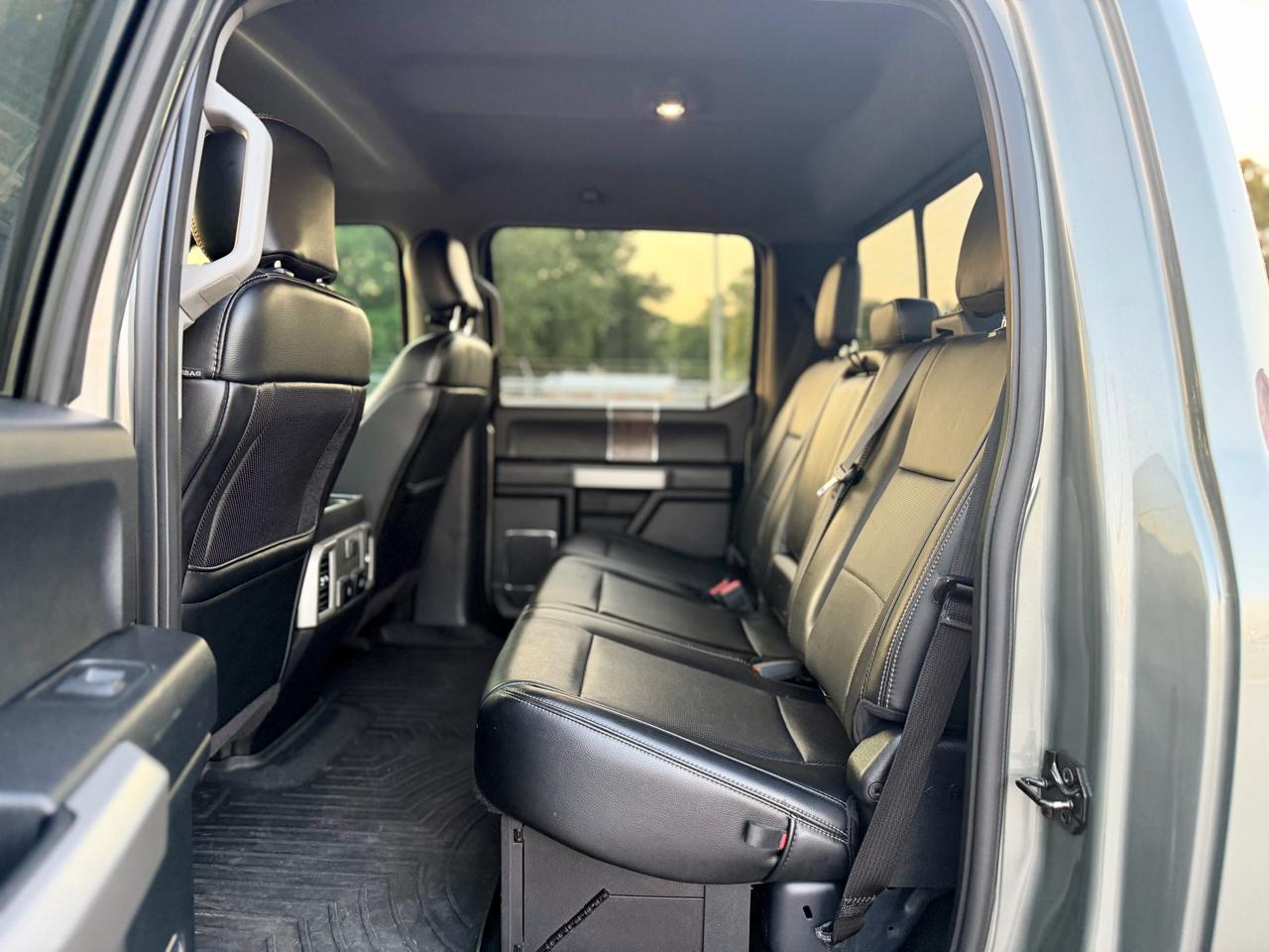 Ford F-250 SD Lariat Crew Cab 4WD 2019