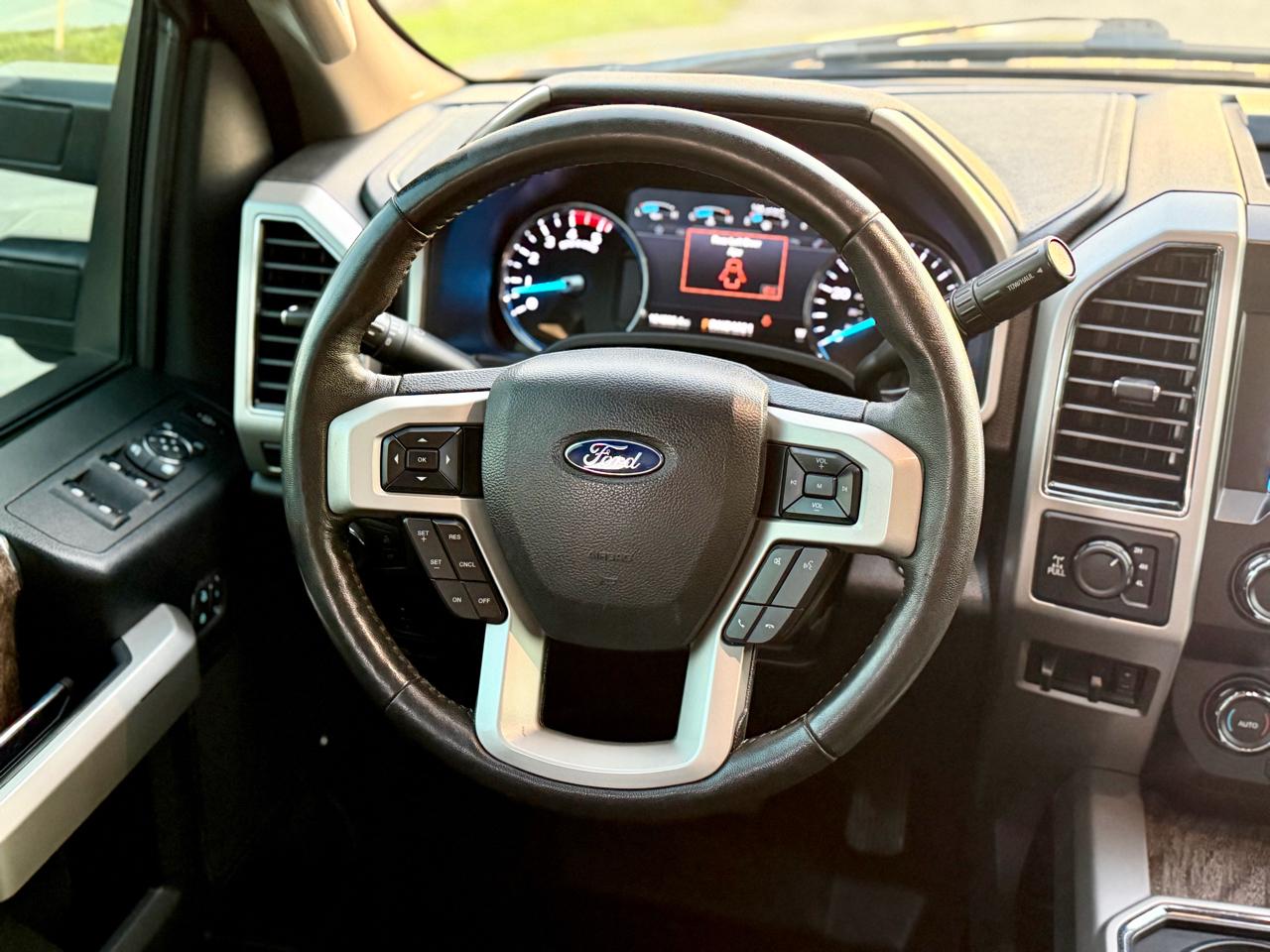 Ford F-250 SD Lariat Crew Cab 4WD 2019