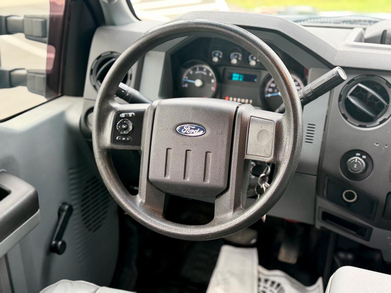 2015 Ford F-350 Super Duty XL - Photo 23