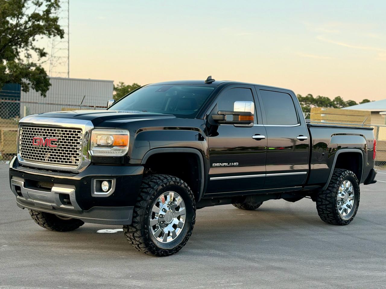 GMC Sierra 2500HD Denali Crew Cab 4WD 2015