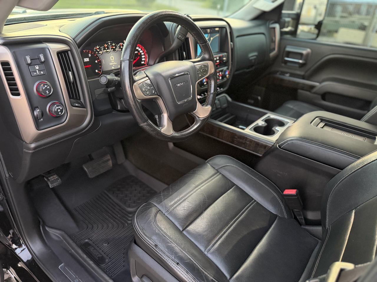 GMC Sierra 2500HD Denali Crew Cab 4WD 2015