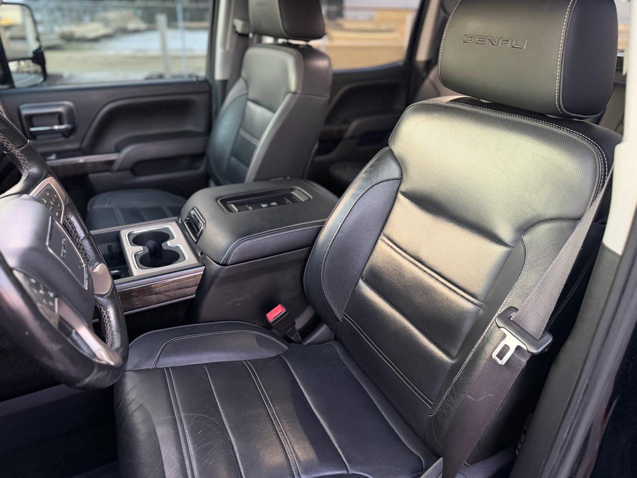 GMC Sierra 2500HD Denali Crew Cab 4WD 2015