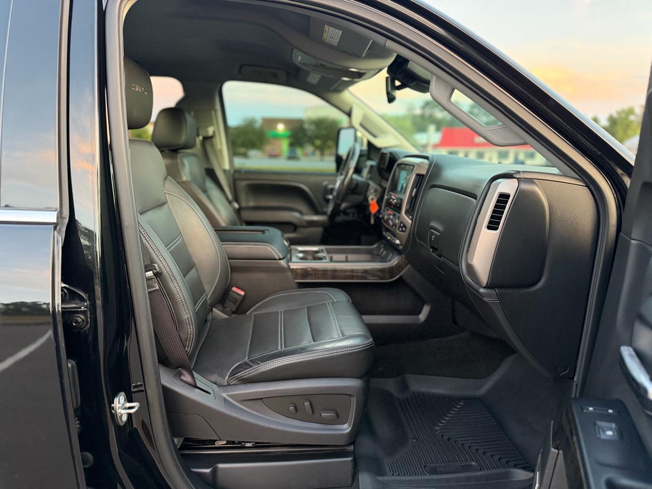 GMC Sierra 2500HD Denali Crew Cab 4WD 2015