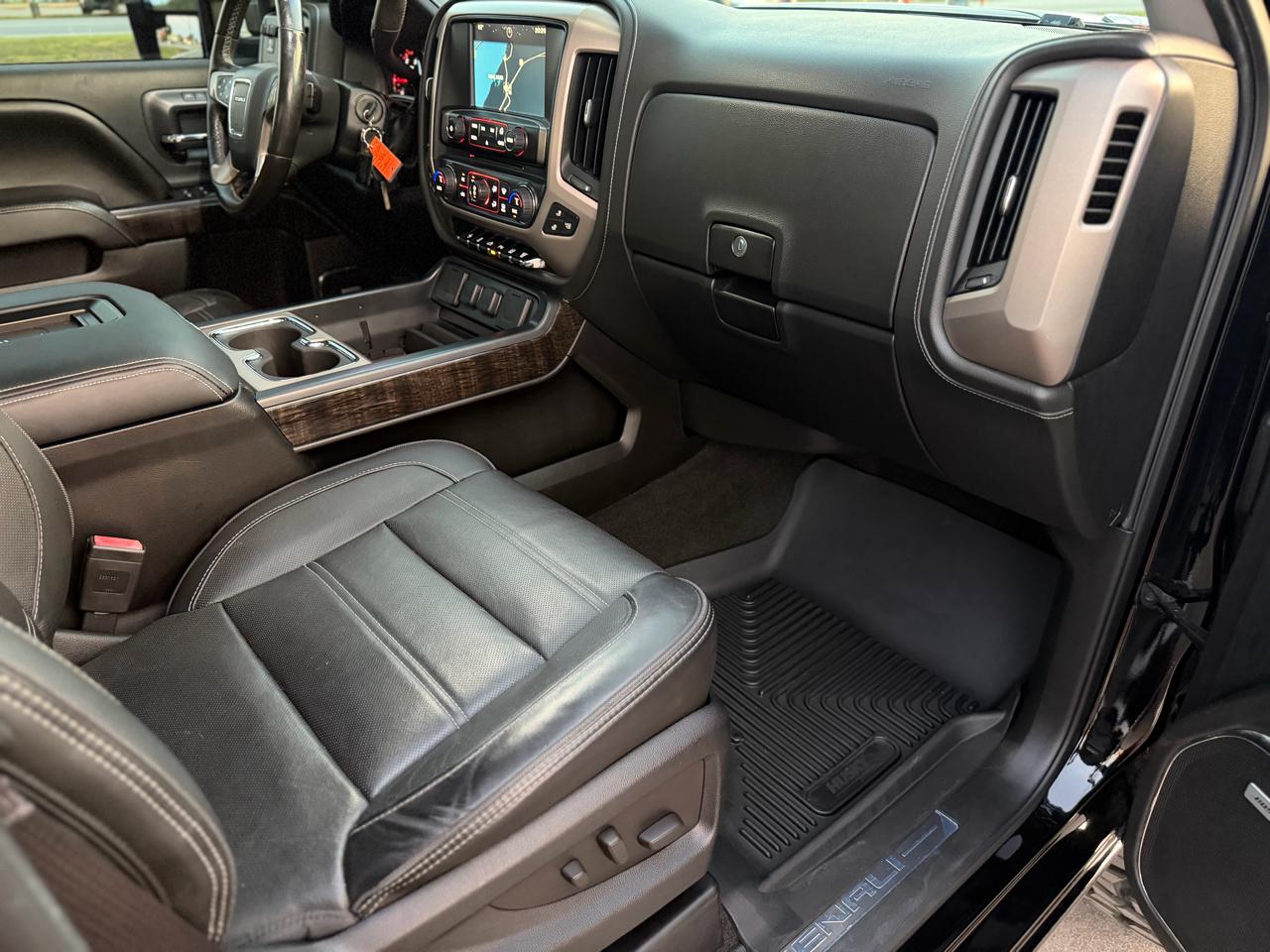 GMC Sierra 2500HD Denali Crew Cab 4WD 2015