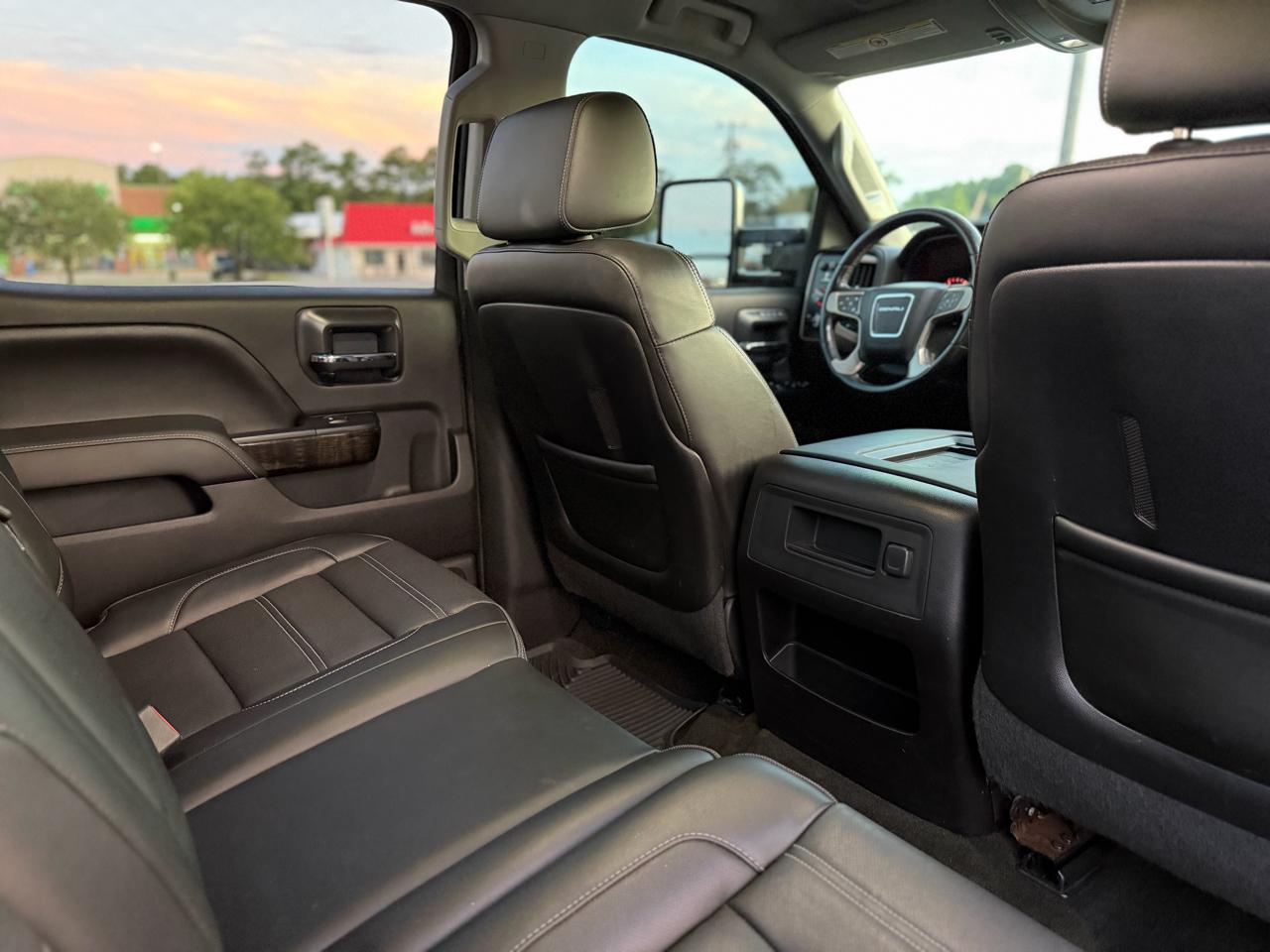 GMC Sierra 2500HD Denali Crew Cab 4WD 2015
