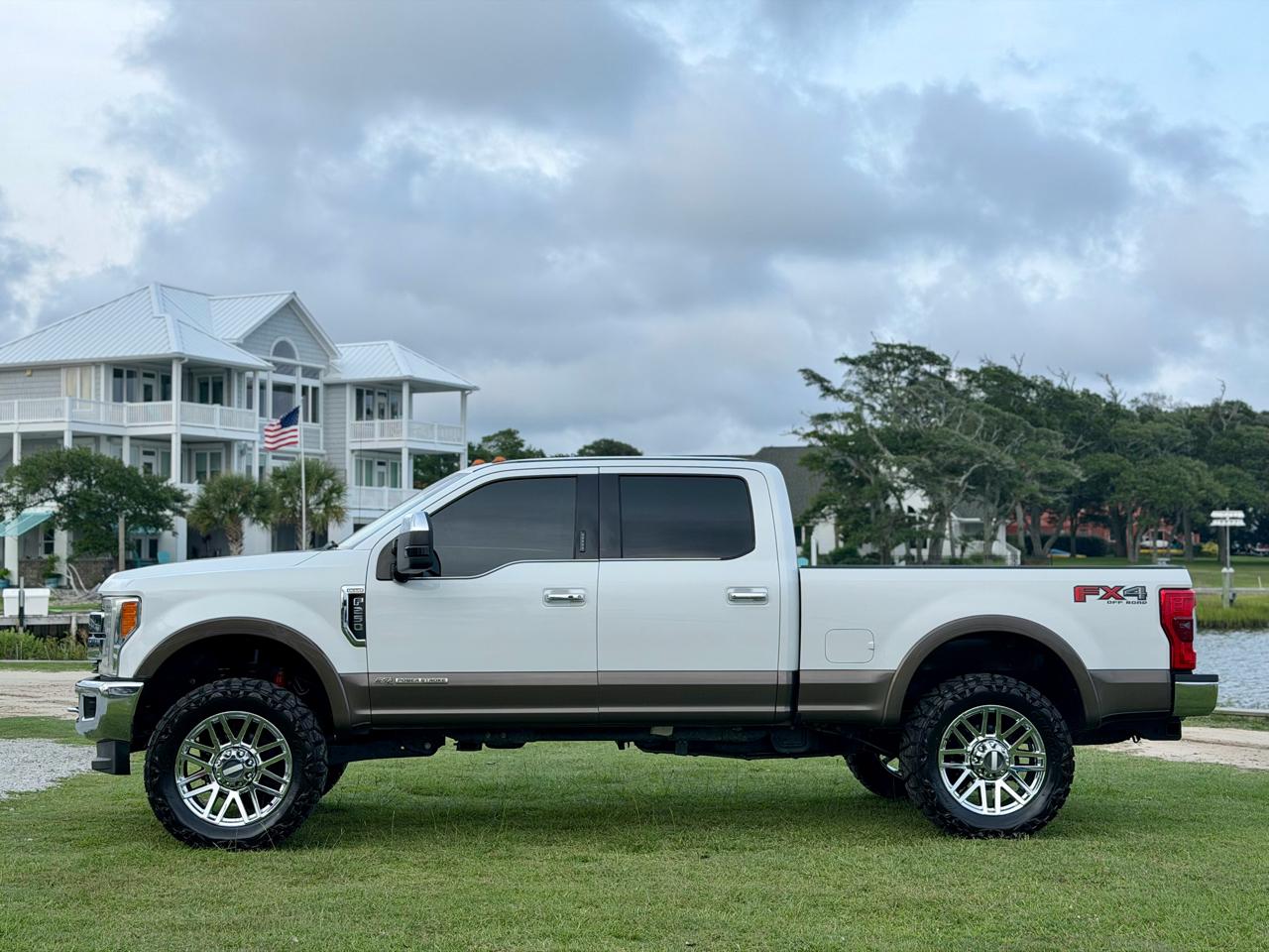 Ford F-250 SD King Ranch Crew Cab 4WD 2017