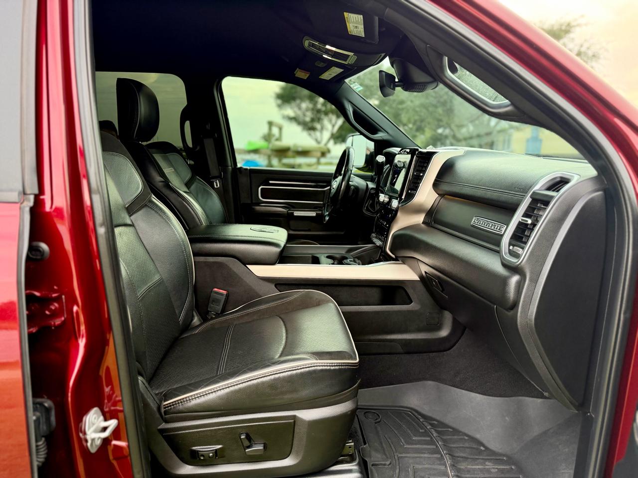 RAM 2500 Laramie Crew Cab SWB 4WD 2019