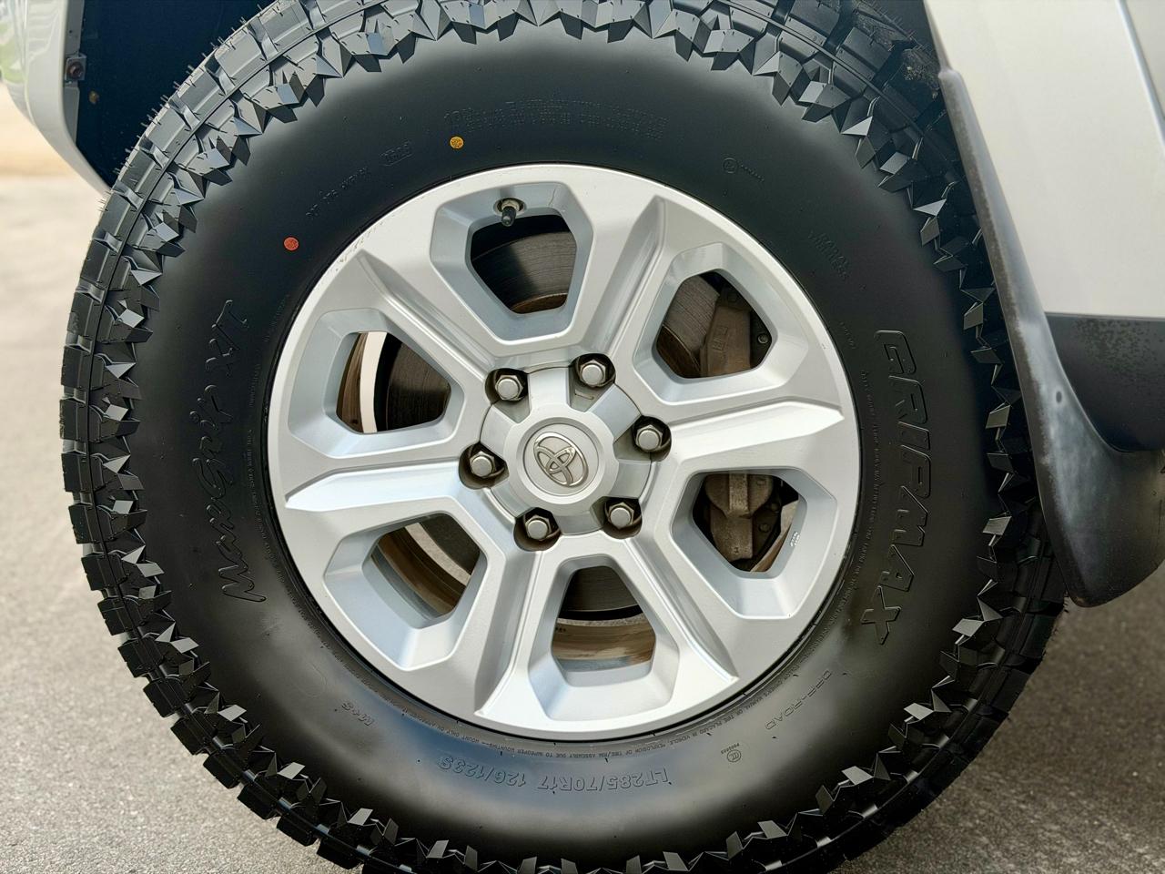 Toyota 4Runner SR5 Premium 4WD 2020