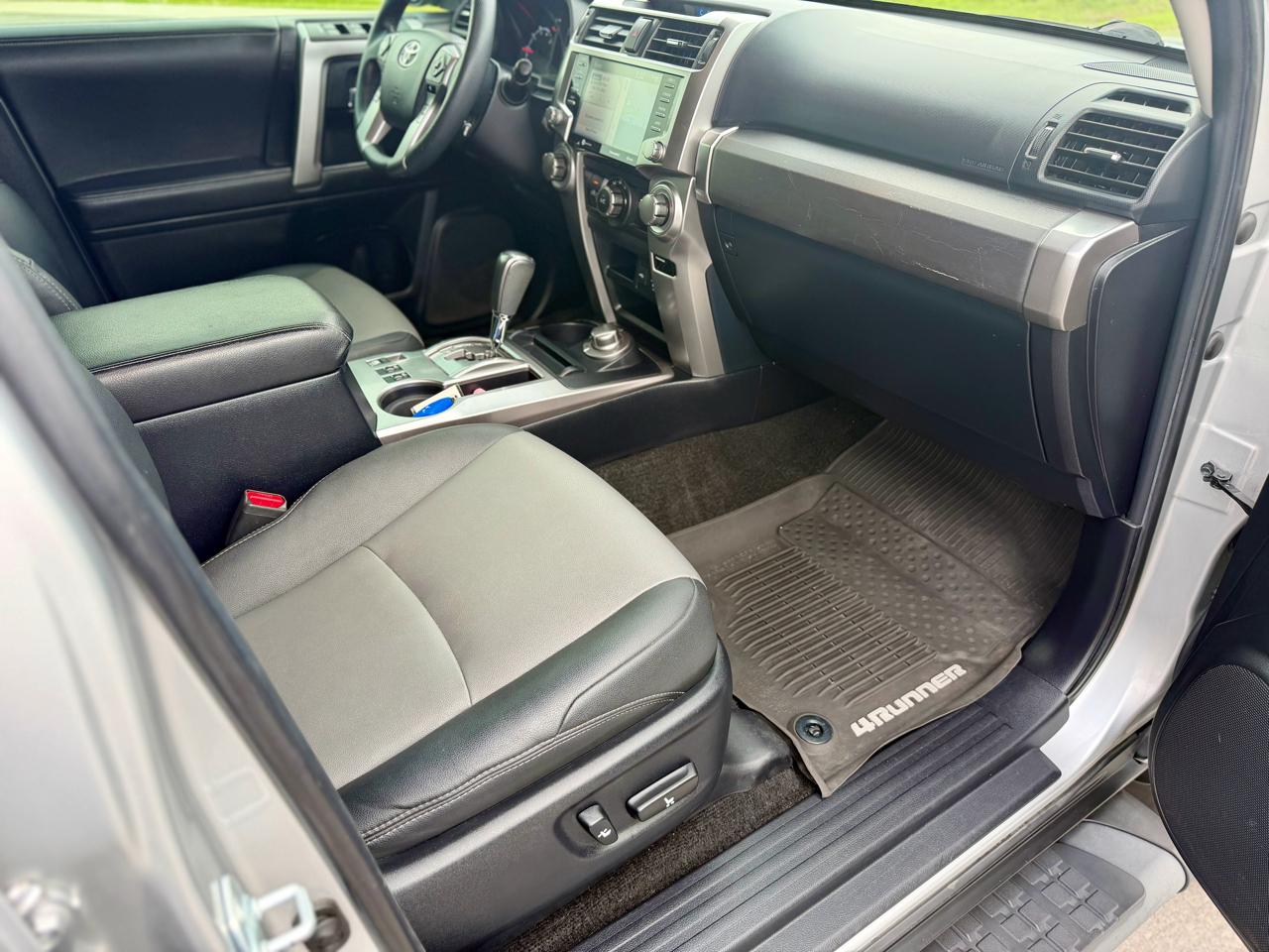Toyota 4Runner SR5 Premium 4WD 2020