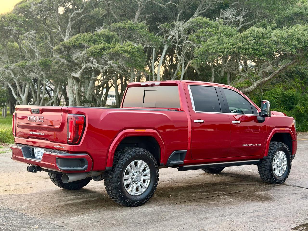 GMC Sierra 2500HD Denali Crew Cab 4WD SB 2022