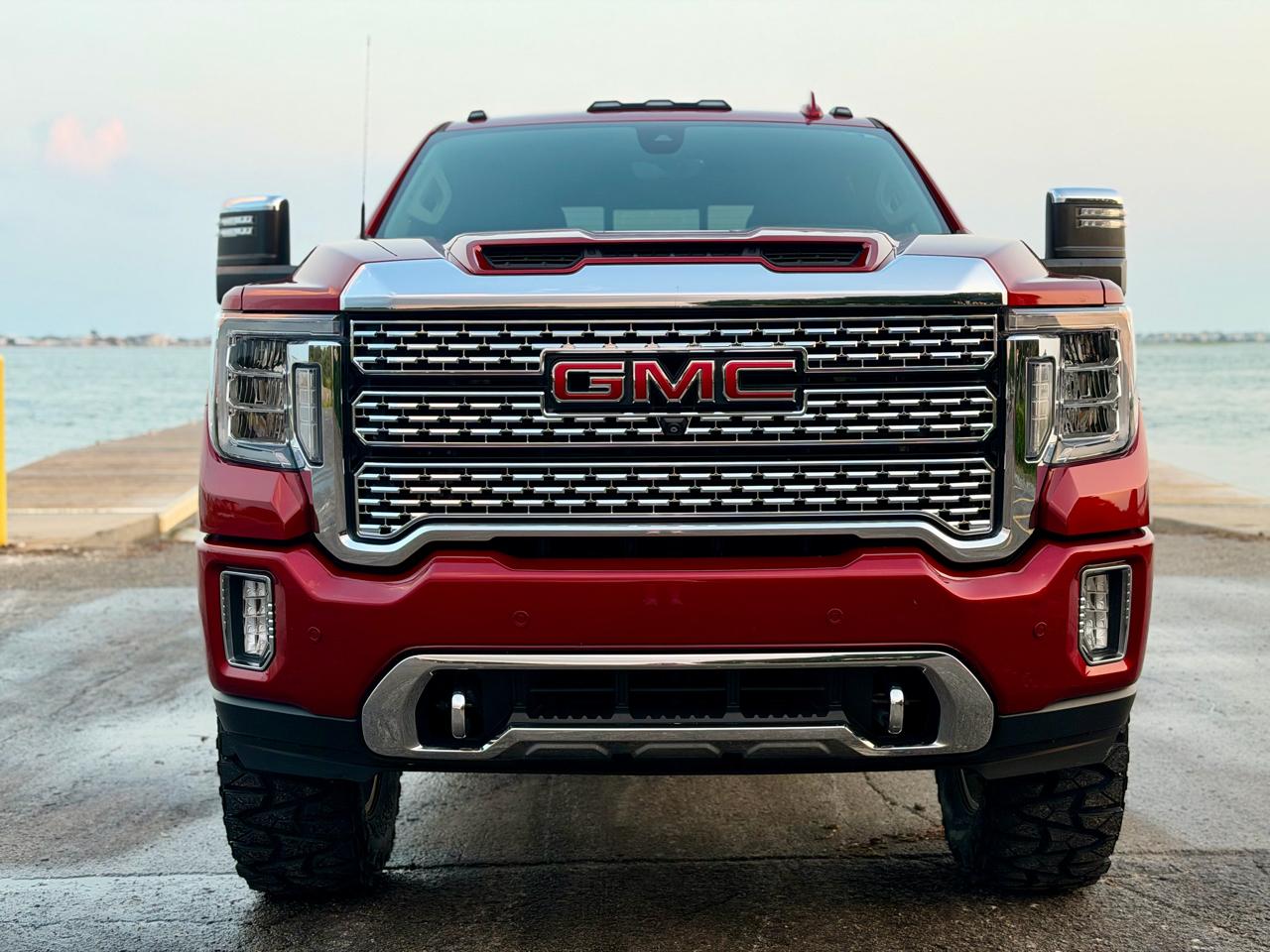 GMC Sierra 2500HD Denali Crew Cab 4WD SB 2022
