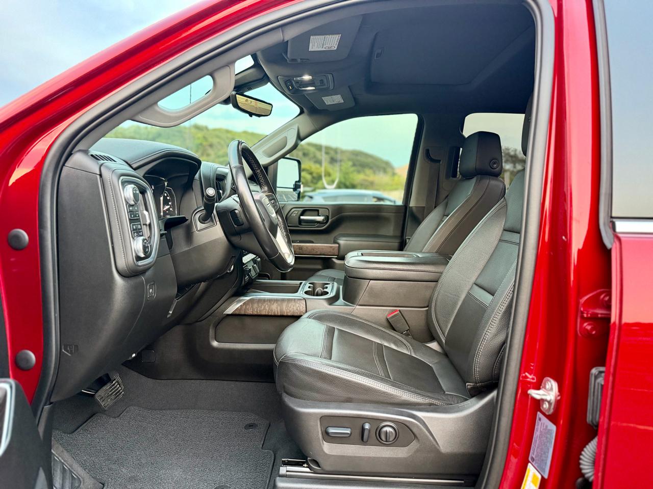 GMC Sierra 2500HD Denali Crew Cab 4WD SB 2022
