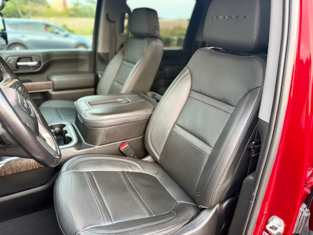 GMC Sierra 2500HD Denali Crew Cab 4WD SB 2022