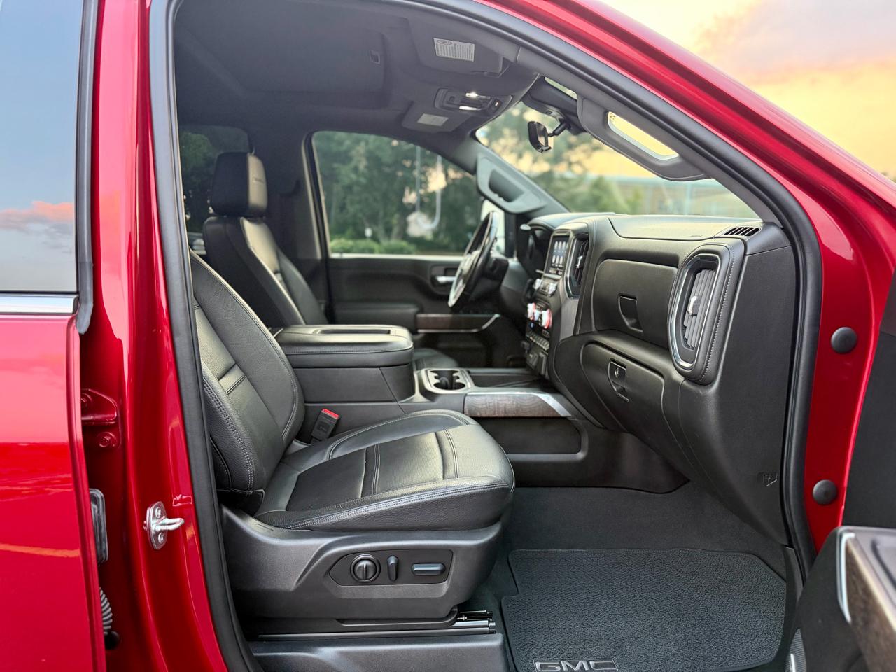 GMC Sierra 2500HD Denali Crew Cab 4WD SB 2022