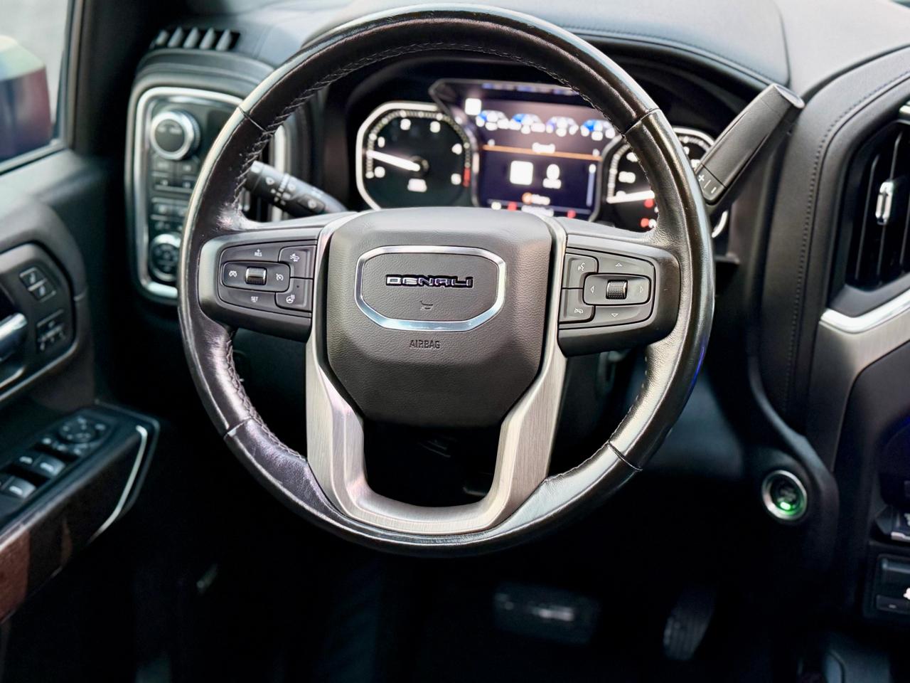 GMC Sierra 2500HD Denali Crew Cab 4WD SB 2022